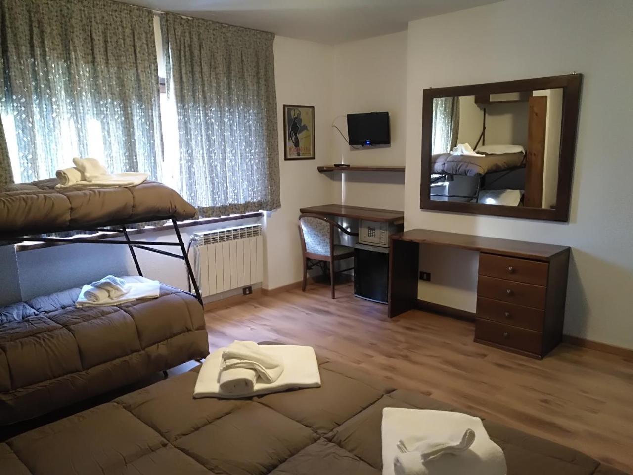 Hotel I Larici Бардонеккія Екстер'єр фото